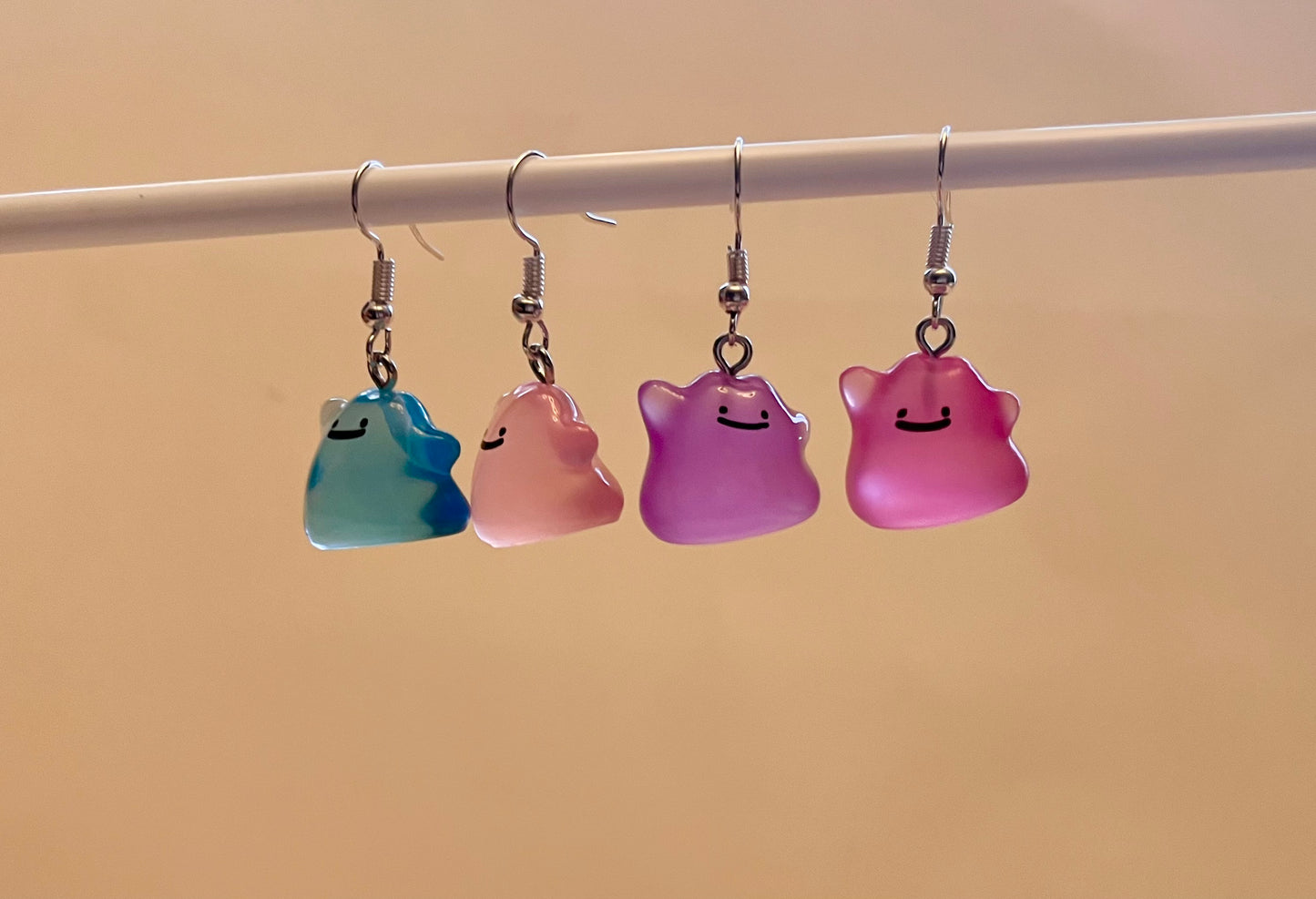 Luminous Ditto Earrings Pokémon Jewelry Gaming Gift for Pokémon Nerd Shiny Ditto Pokopia Drop Dagle Earrings Nintendo Glow in the dark