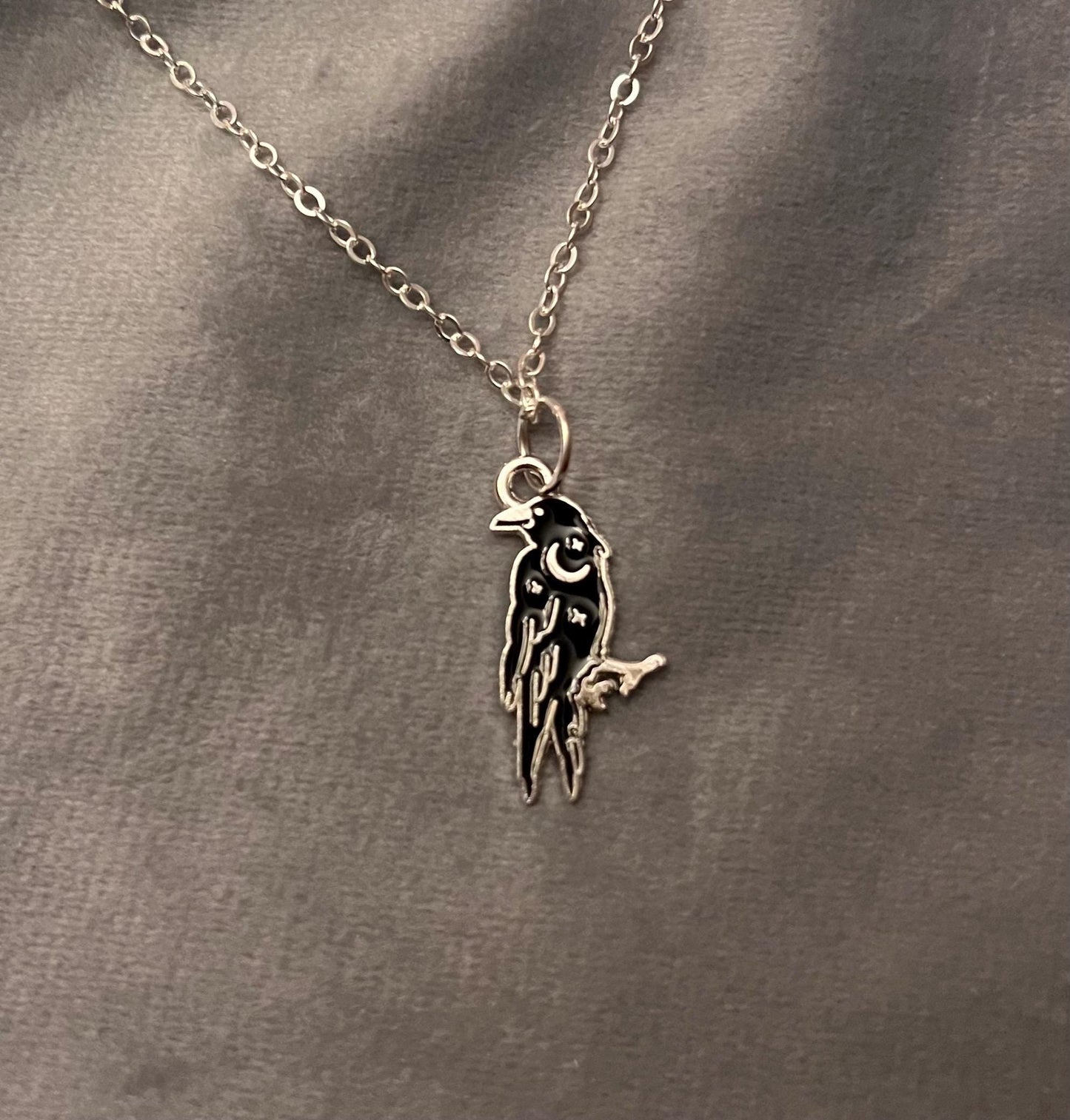 Magisk korp halsband kråka smycke wicca present hedniskt hänge stjärna silverimitation halvmåne gudinna smycken