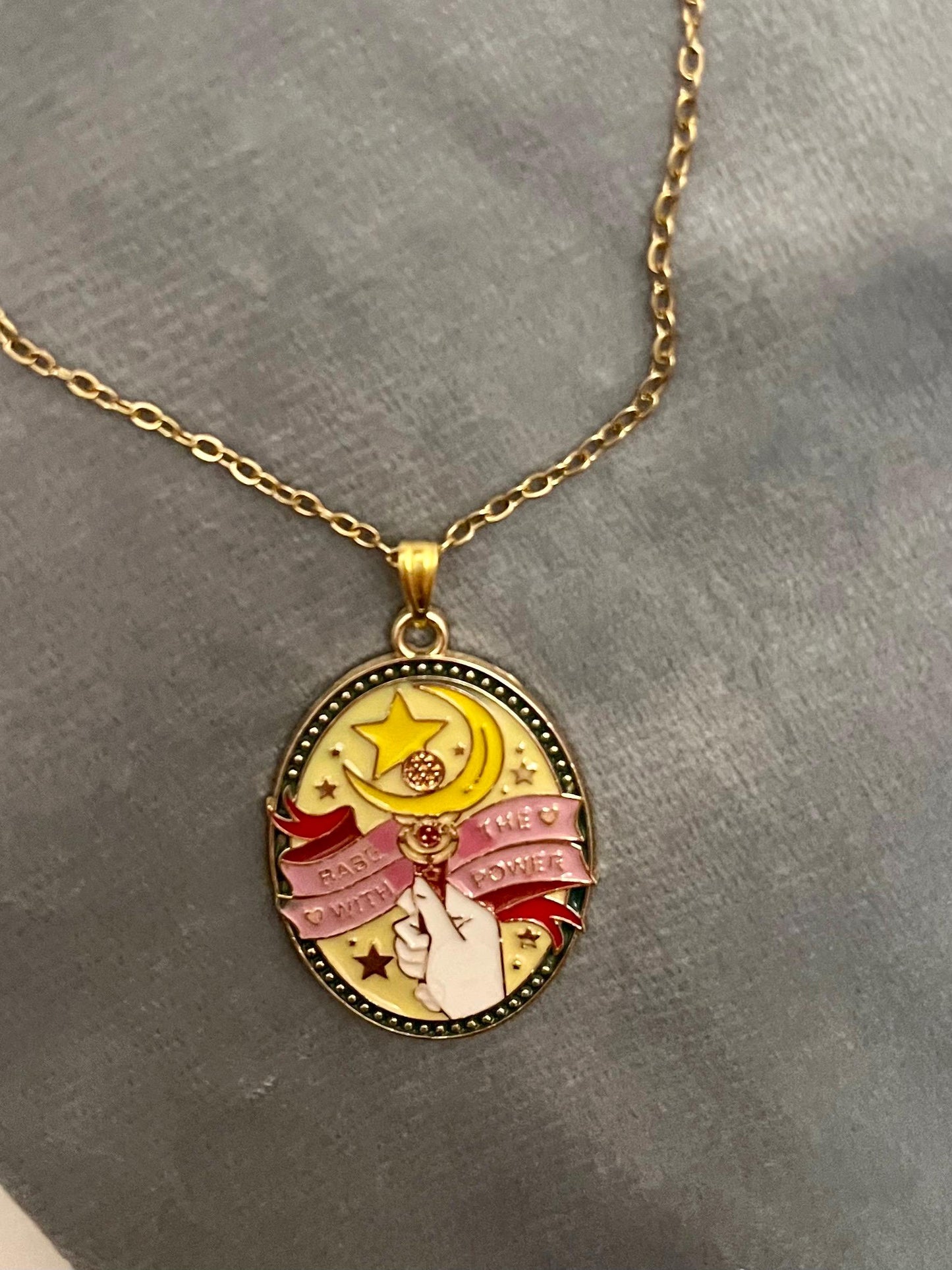 Sailor Moon Halsband Babe With The Power Anime Smycke Present till Sailor Moon-fan Sailor Moon Merchandise Guldimitation halsband Sailor Moon