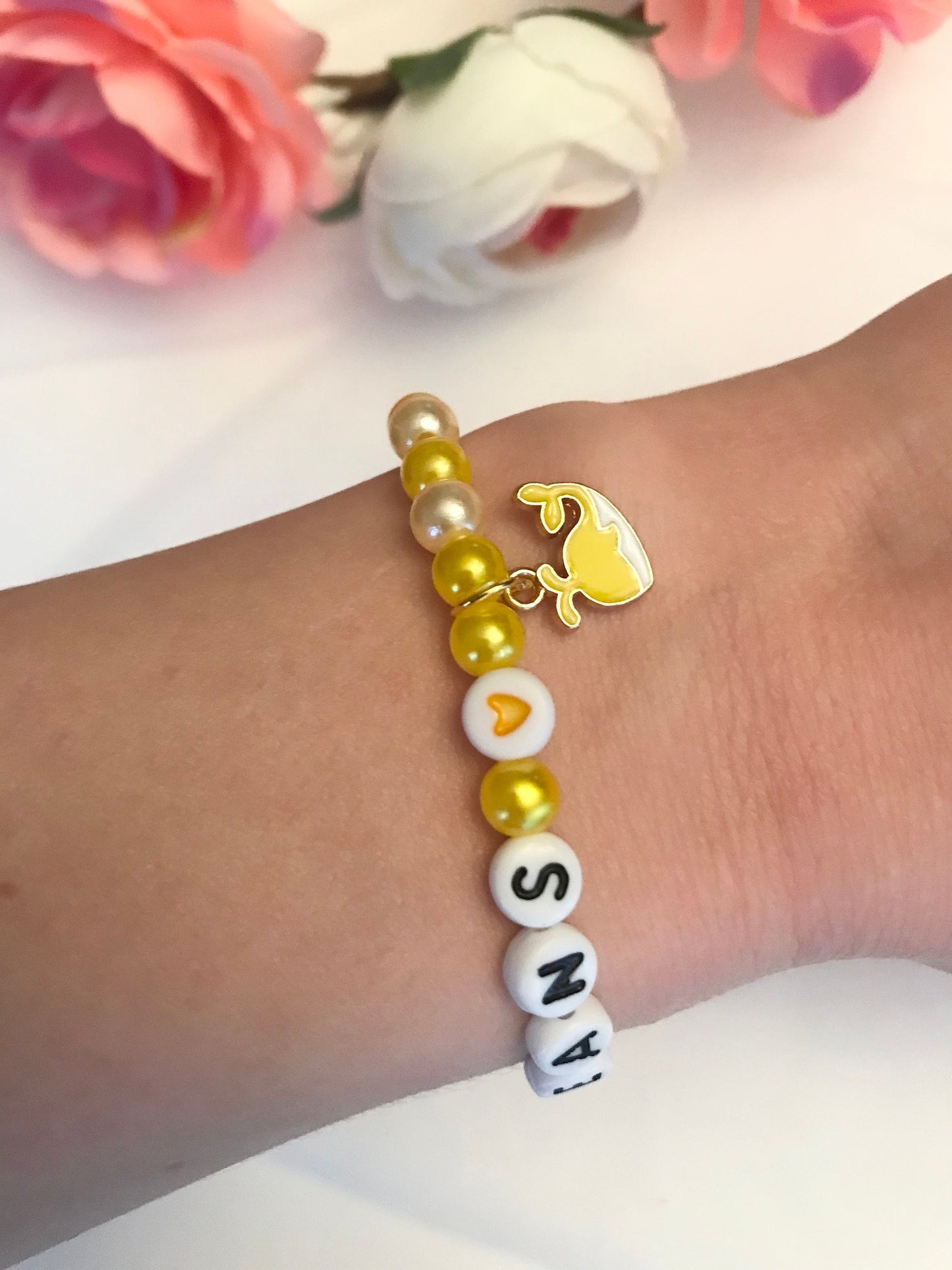 SAVE OCEANS Armband Gula Pärlor med Valberlock Sommarsmycken