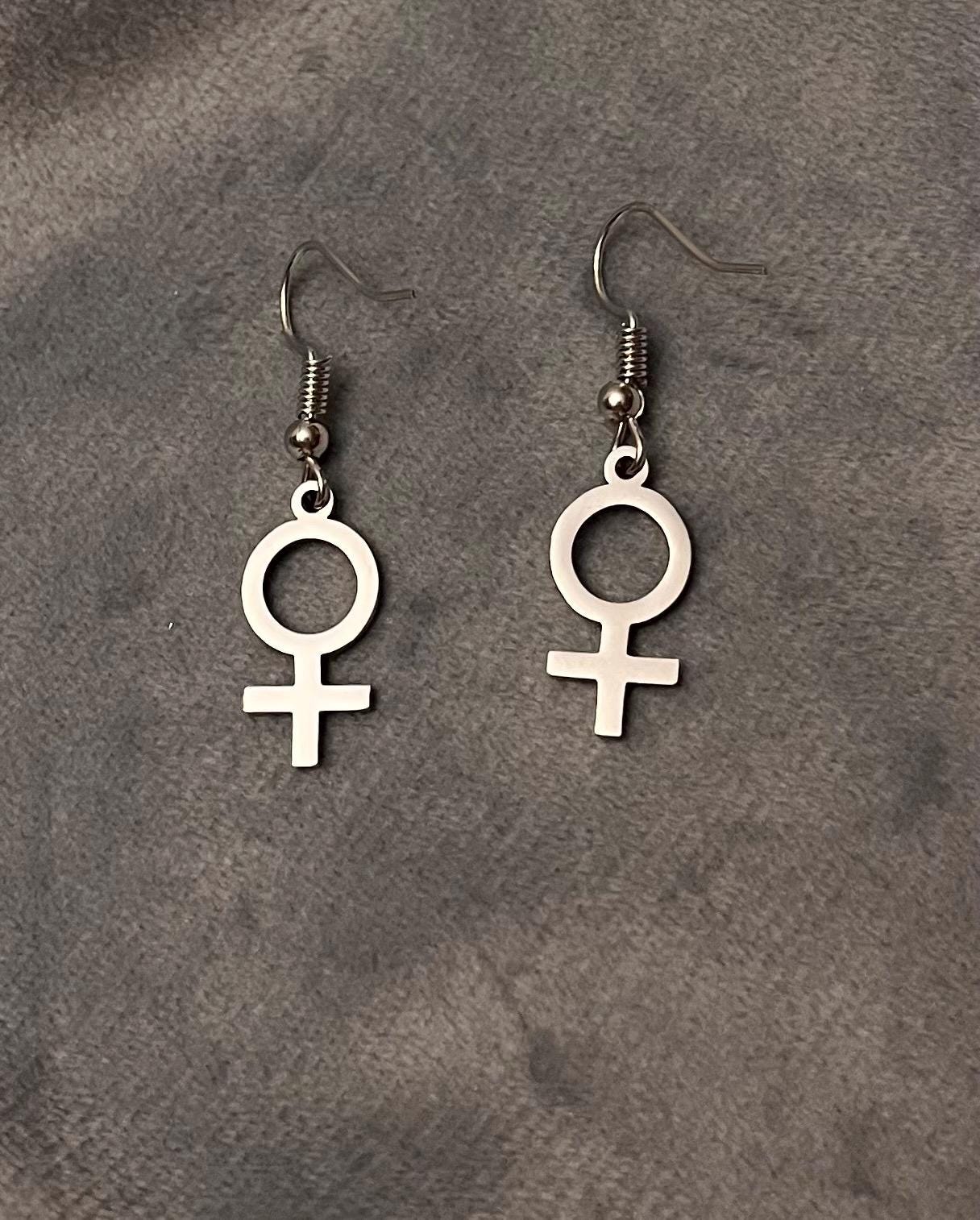 Feminist Örhängen silver imitation Kvinnosymbolen Present till Feminister Minimalistiska Smycken Kvinnosymbol Örhängen Venussymbol 