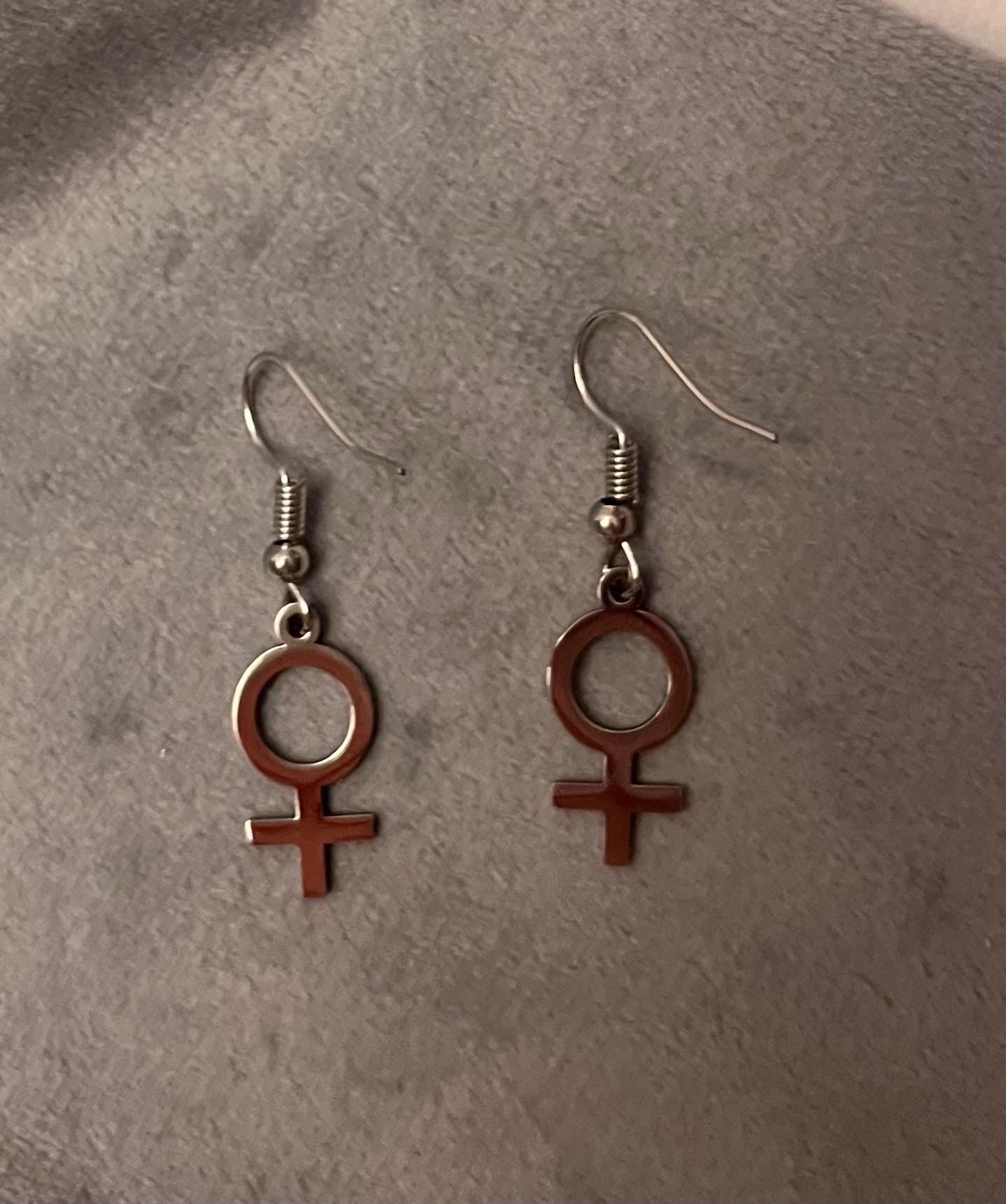 Feminist Örhängen silver imitation Kvinnosymbolen Present till Feminister Minimalistiska Smycken Kvinnosymbol Örhängen Venussymbol 