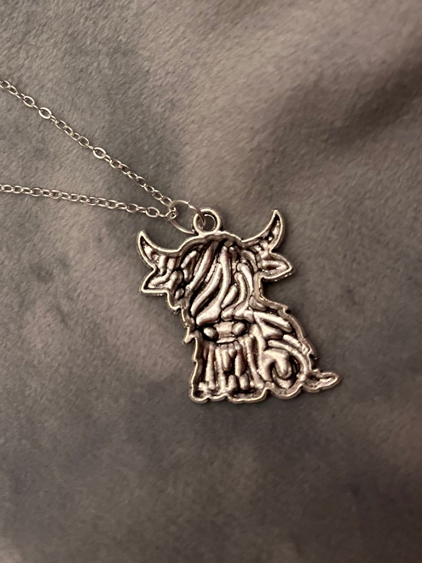 Cow Necklace Highland Cattle Jewelry Ox Necklace with Cow Charm Silver imitation