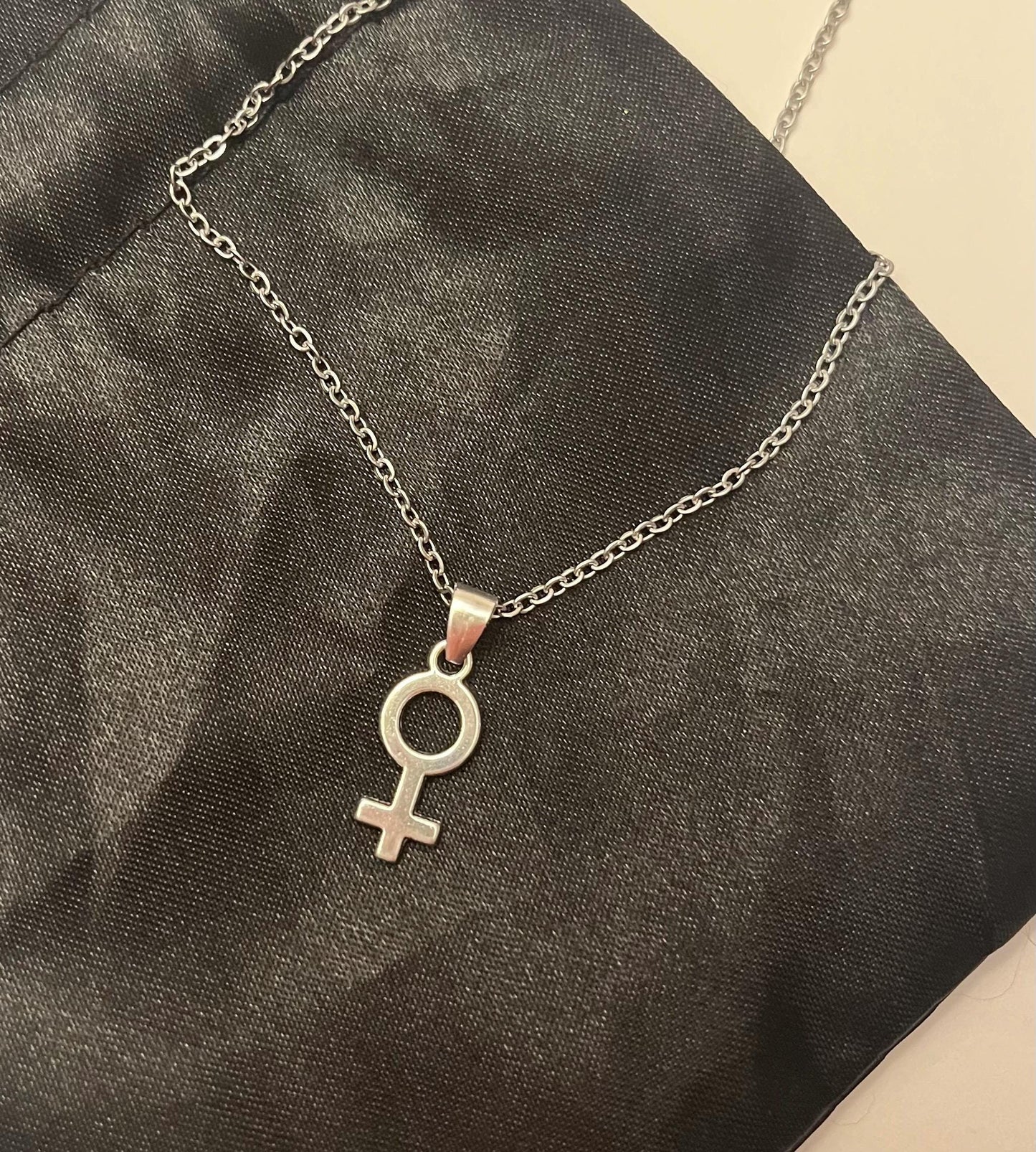 Feminist Necklace Female Symbol Gift for Feminist Minimalistic Jewelry Woman Symbol Necklace Venus Symbol Silver Imitation