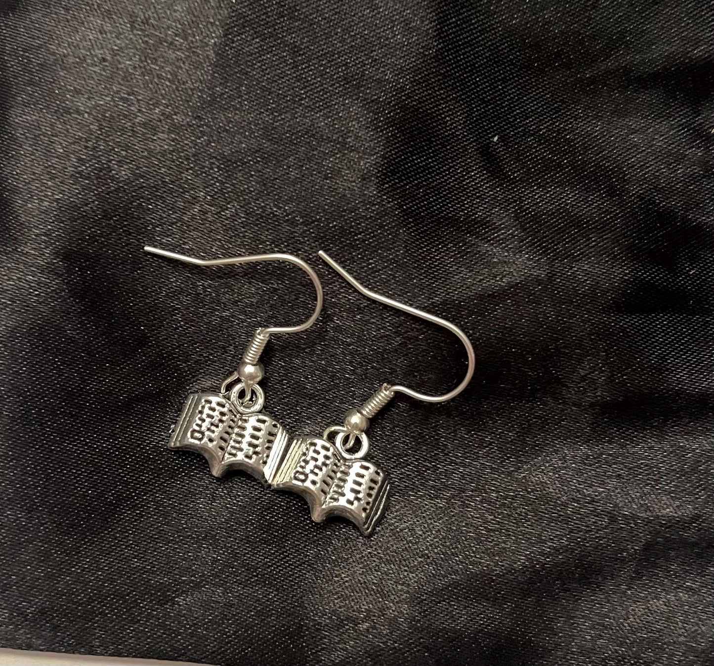 Örhängen böcker silver imitation Bokörhängen Öppen bok present till bokälskare Smycken Bibliofil gåva för läsare Bokhänge