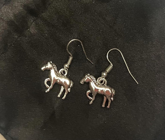 Hästar örhängen Silverimitation Minimalistiska smycken för hästälskare Present hästar smycken 