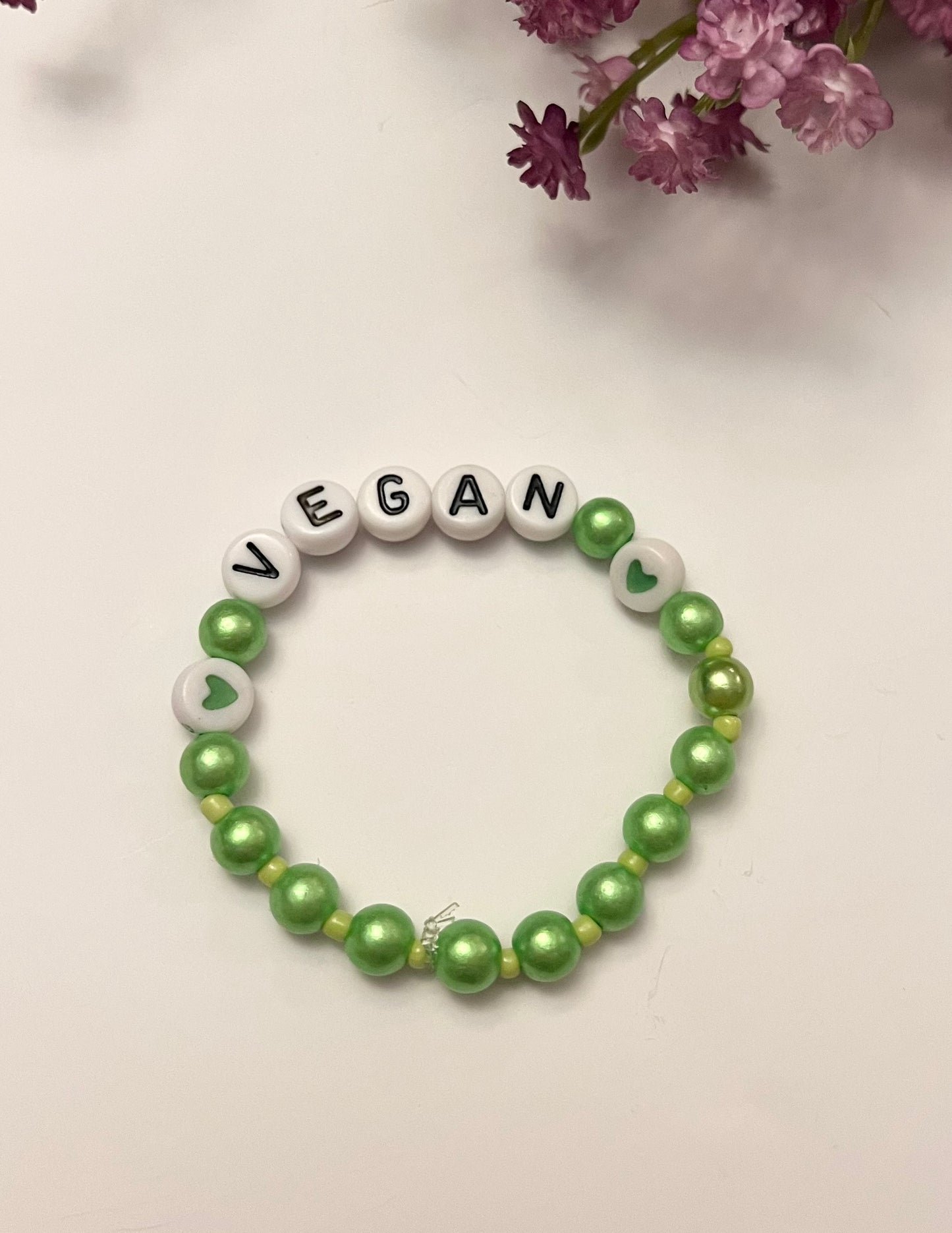 Vegan armband pärlat armband Djurvän handgjorda smycken med bokstäver Present till aktivist  