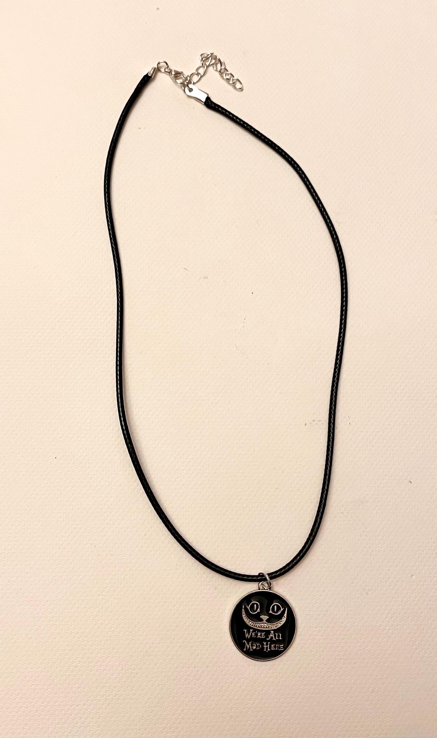 We're all mad here halsband kattsmycken Alice i Underlandet
