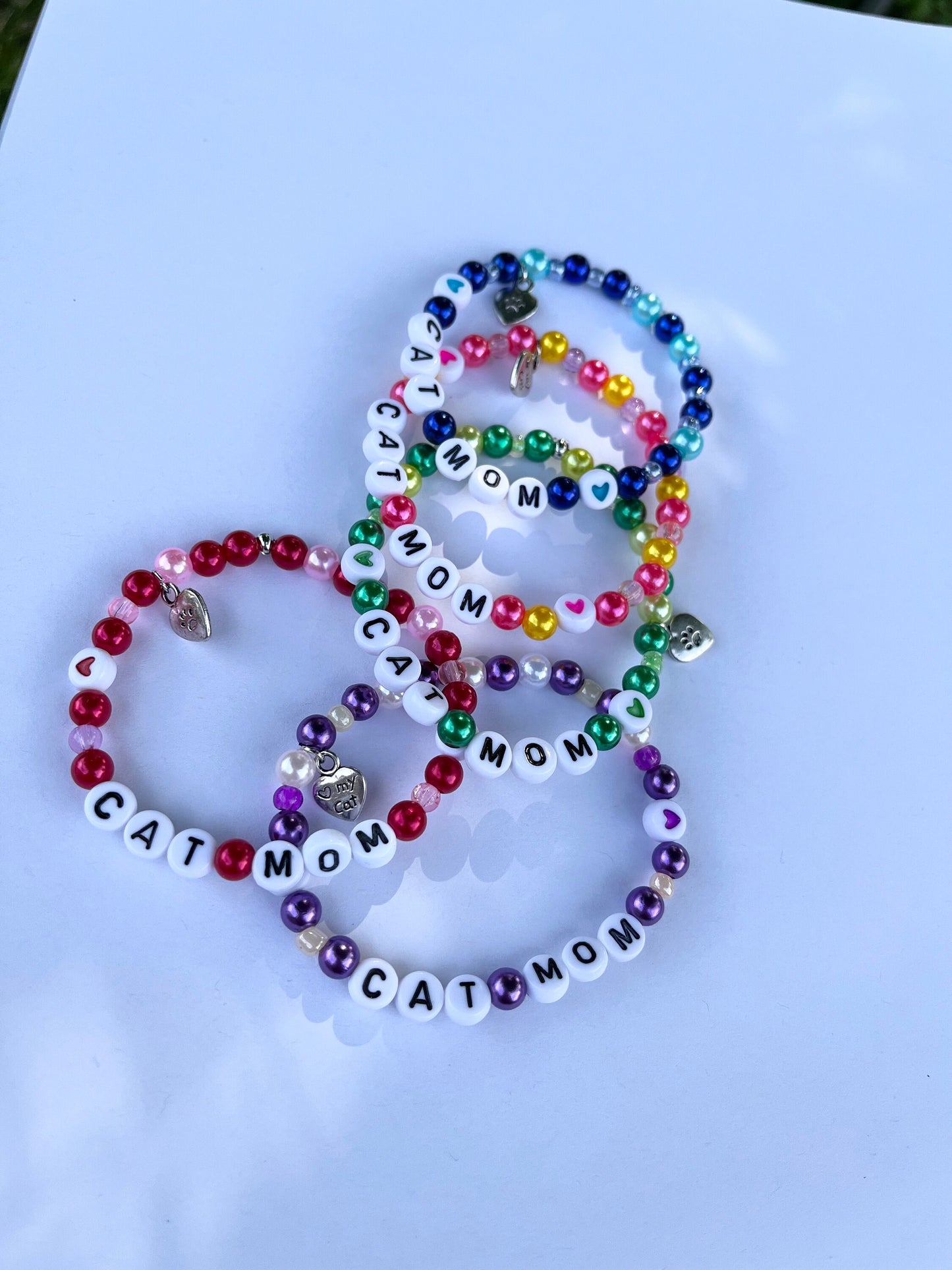 CAT MOM Bracelet Customizable Beaded Elastic Bracelet for Cat Owner Gift for Cat Lover Cat Jewelry I Love My Cat Charm Paw Pedant