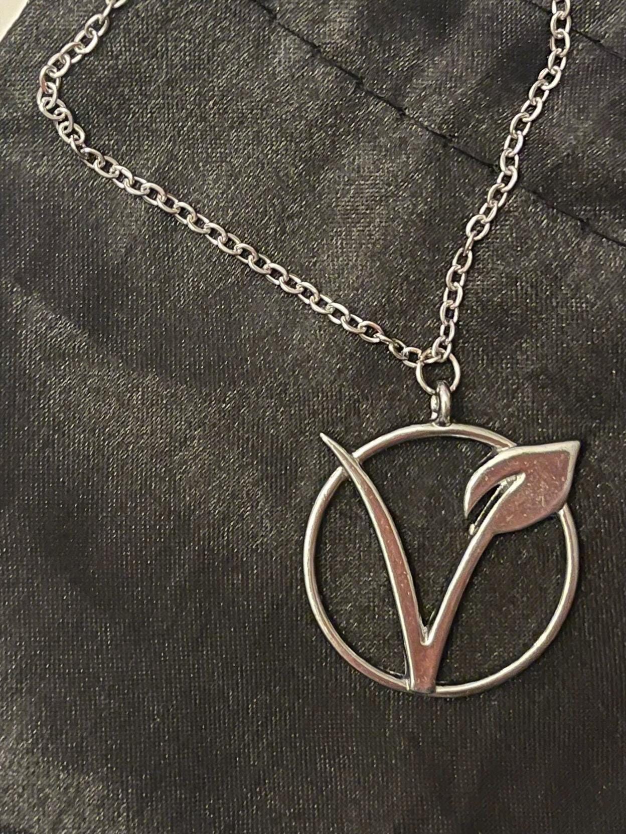 Veganskt halsband silverimitationssmycken för vegansk present växtbaserad etikett vegansk skylt merchandise vegansk