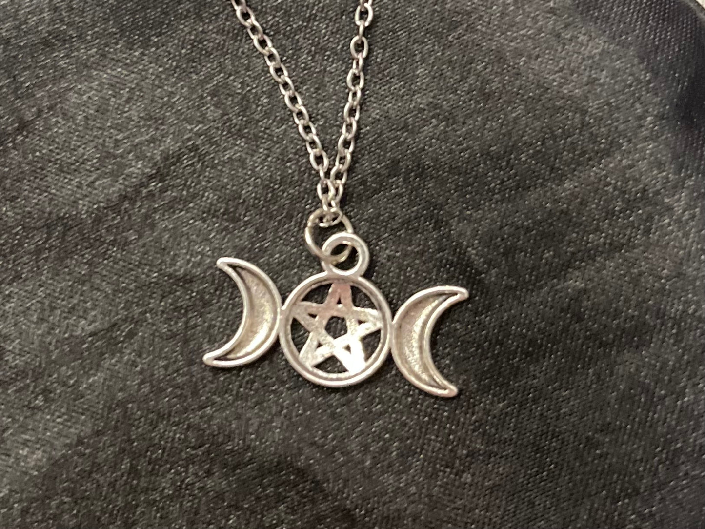 Triple Moon Necklace Wicca Gift Pagan Pendant Star Silver Imitation Crescent Moon Godess Jewelry Pentacle and Moons