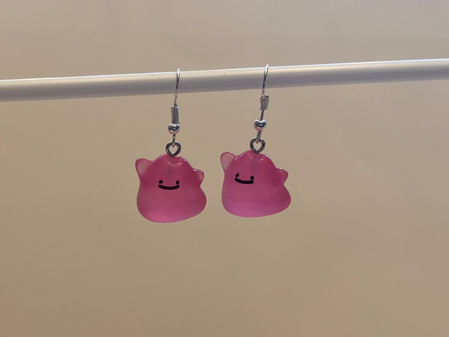 Luminous Ditto Earrings Pokémon Jewelry Gaming Gift for Pokémon Nerd Shiny Ditto Pokopia Drop Dagle Earrings Nintendo Glow in the dark