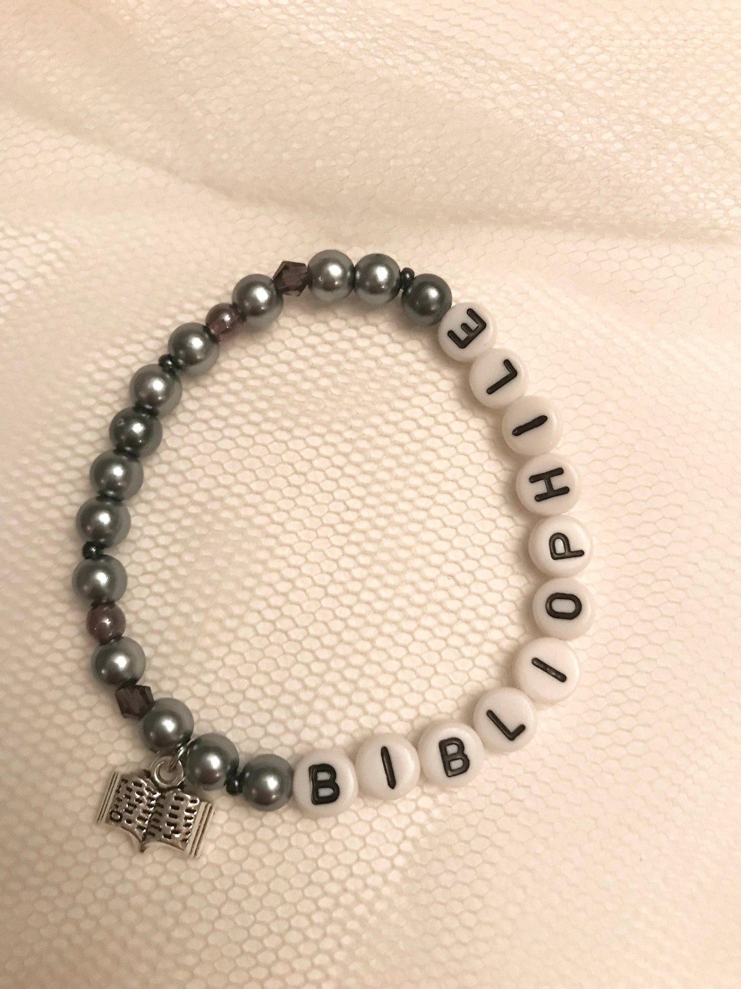 BIBLIOPHILE Armband för bokälskare Present för läsare Handgjorda smycken med bokberlock Armband bok 