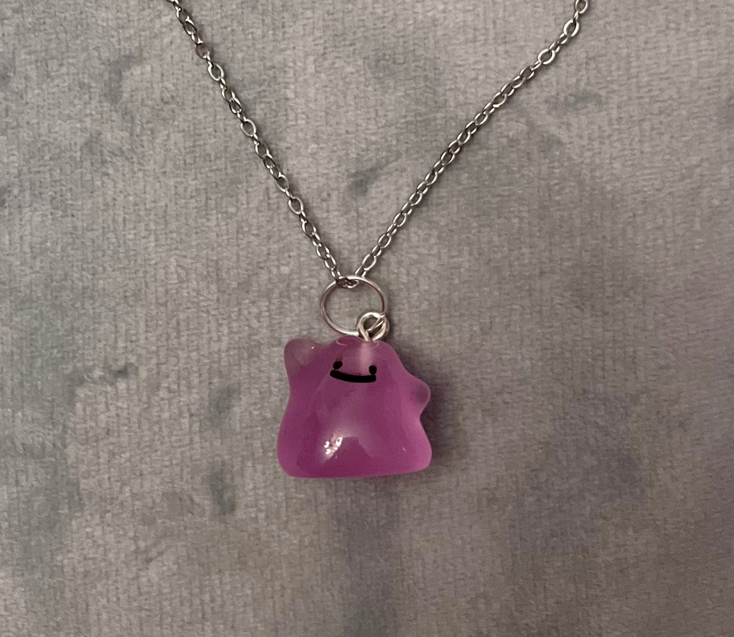 Luminous Ditto Necklace Pokémon Jewelry Ditto Pendant Video Game Necklace for Pokémon Fan Shiny Ditto Luminary Nintendo merch