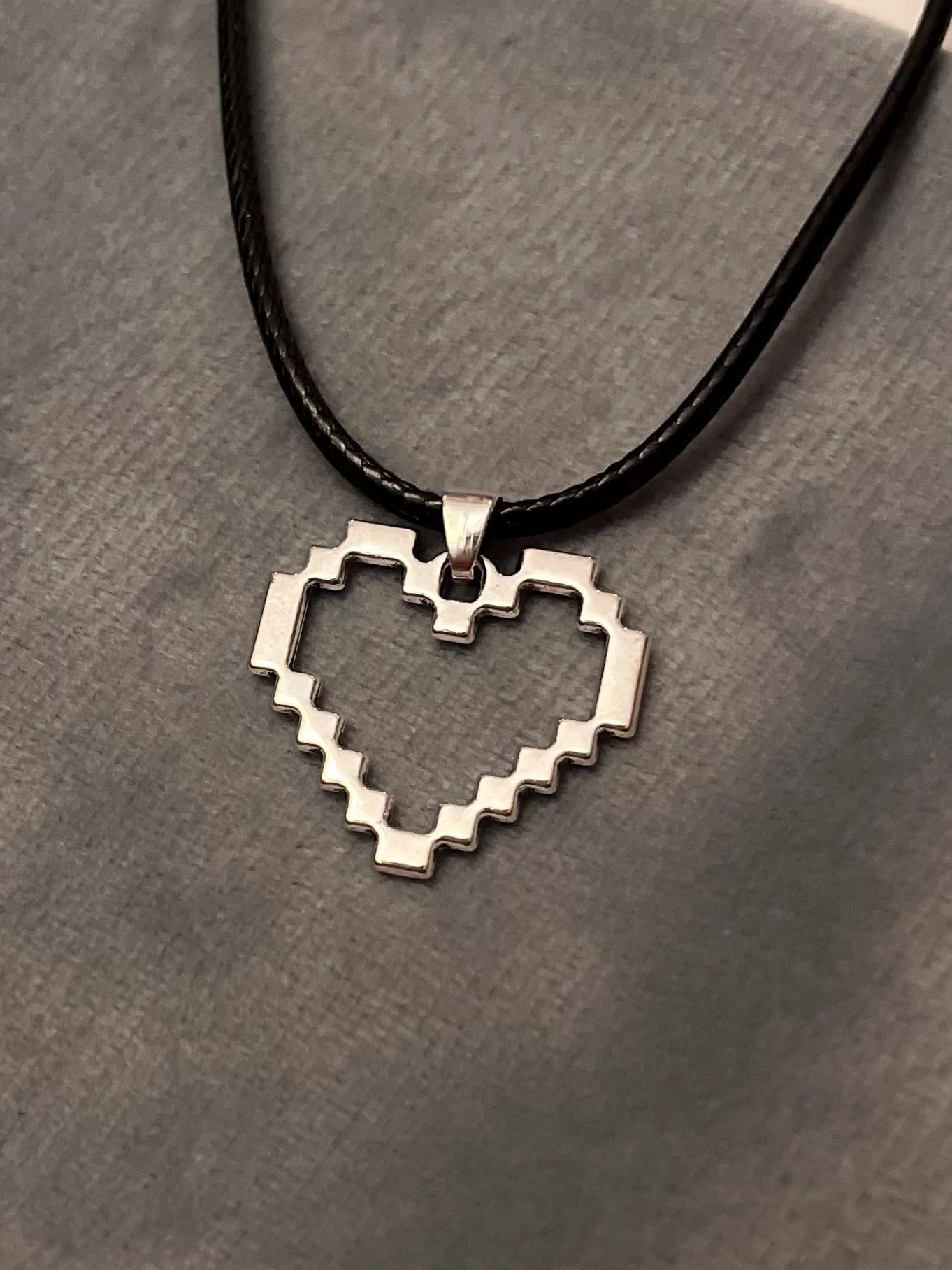 Pixelhjärta halsband för gamers Present till gamer Smycken Tv-spel halsband