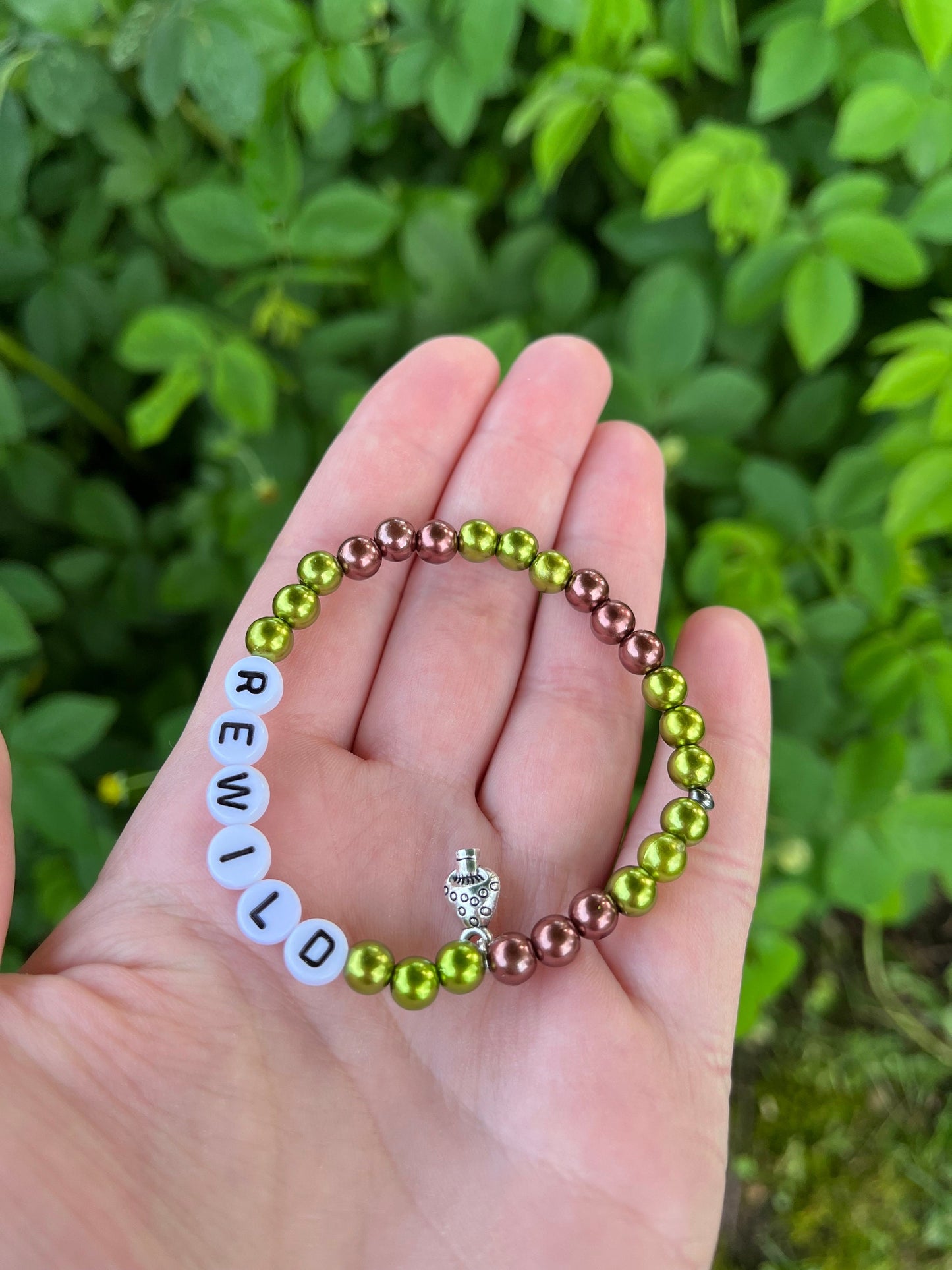 REWILD Armband Pärlat Elastiskt armband för Naturälskare Miljöaktivist armband Svampberlock Rewilding Smycken Handgjort