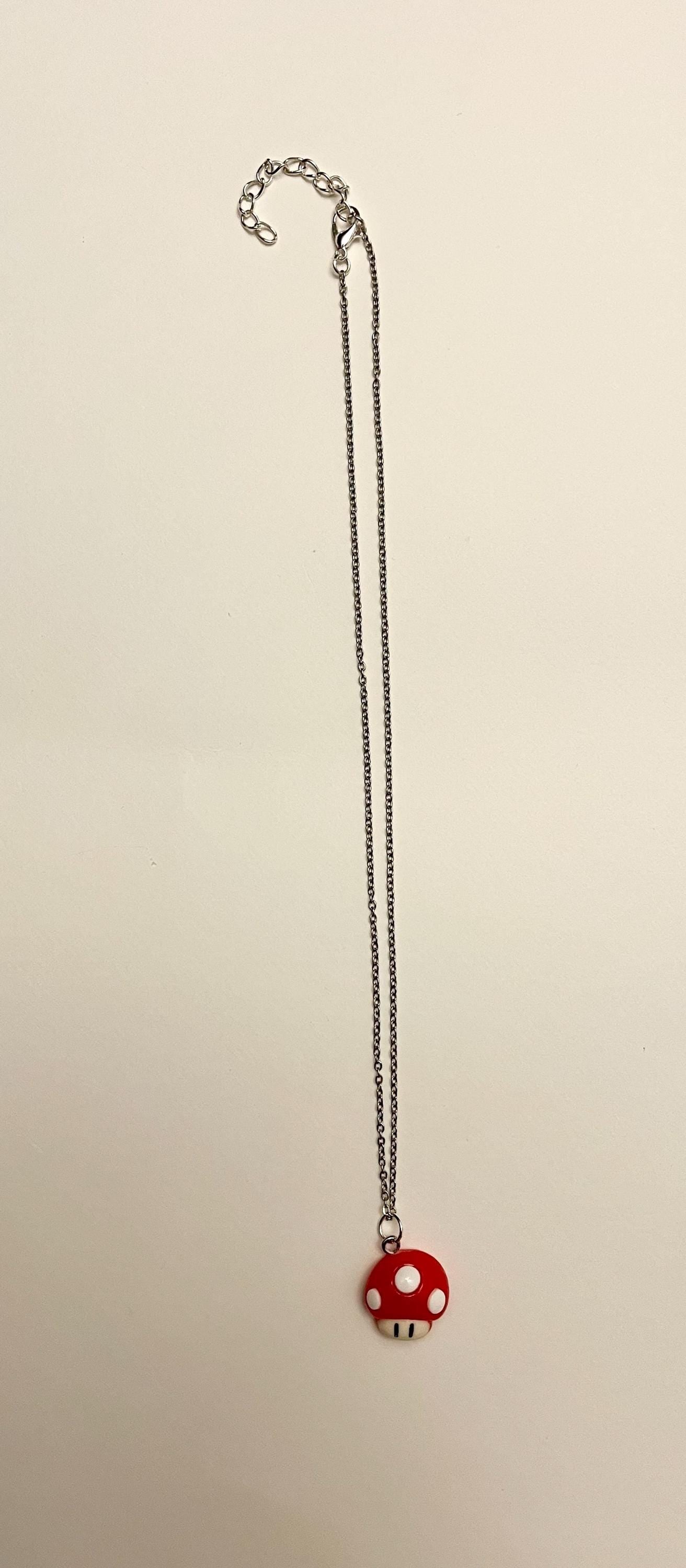 Supersvamphalsband för gamergåva Super Mario Svamphänge Videospelssmycken Nintendo Svampberlock Silverimitationskedja
