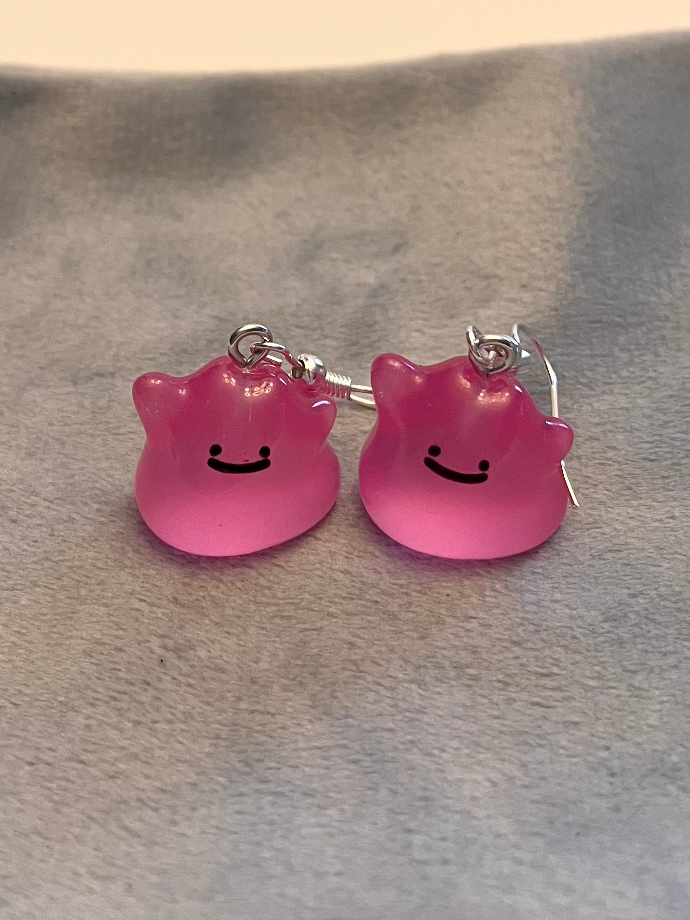 Luminous Ditto Earrings Pokémon Jewelry Gaming Gift for Pokémon Nerd Shiny Ditto Pokopia Drop Dagle Earrings Nintendo Glow in the dark