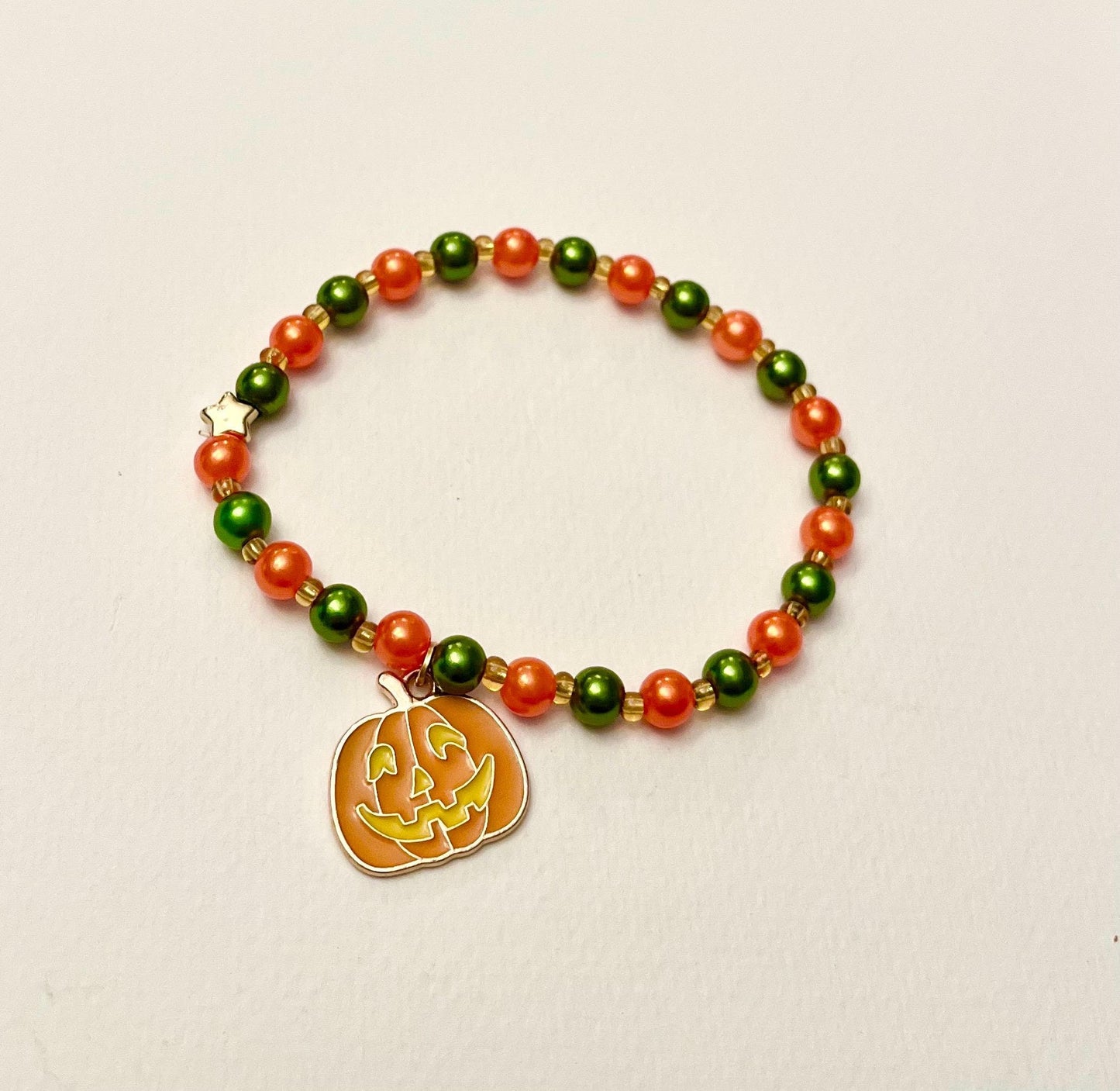 Halloween armband Pumpa berlock Halloween Elastiskt armband Halloweenfest smycken
