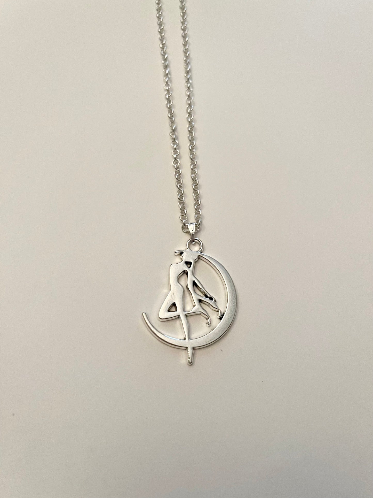 Sailor Moon Halsband Anime Smycken Present till Sailor Moon-fan Sailor Moon Merchandise Silver imitation 