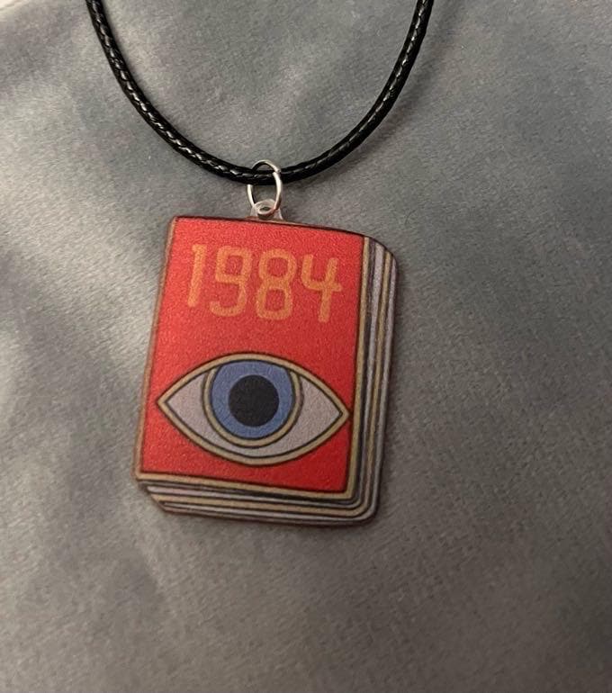 Bok halsband Book worm och 1984-hänge för bokälskare Present till läsare smycke Jag älskar böcker