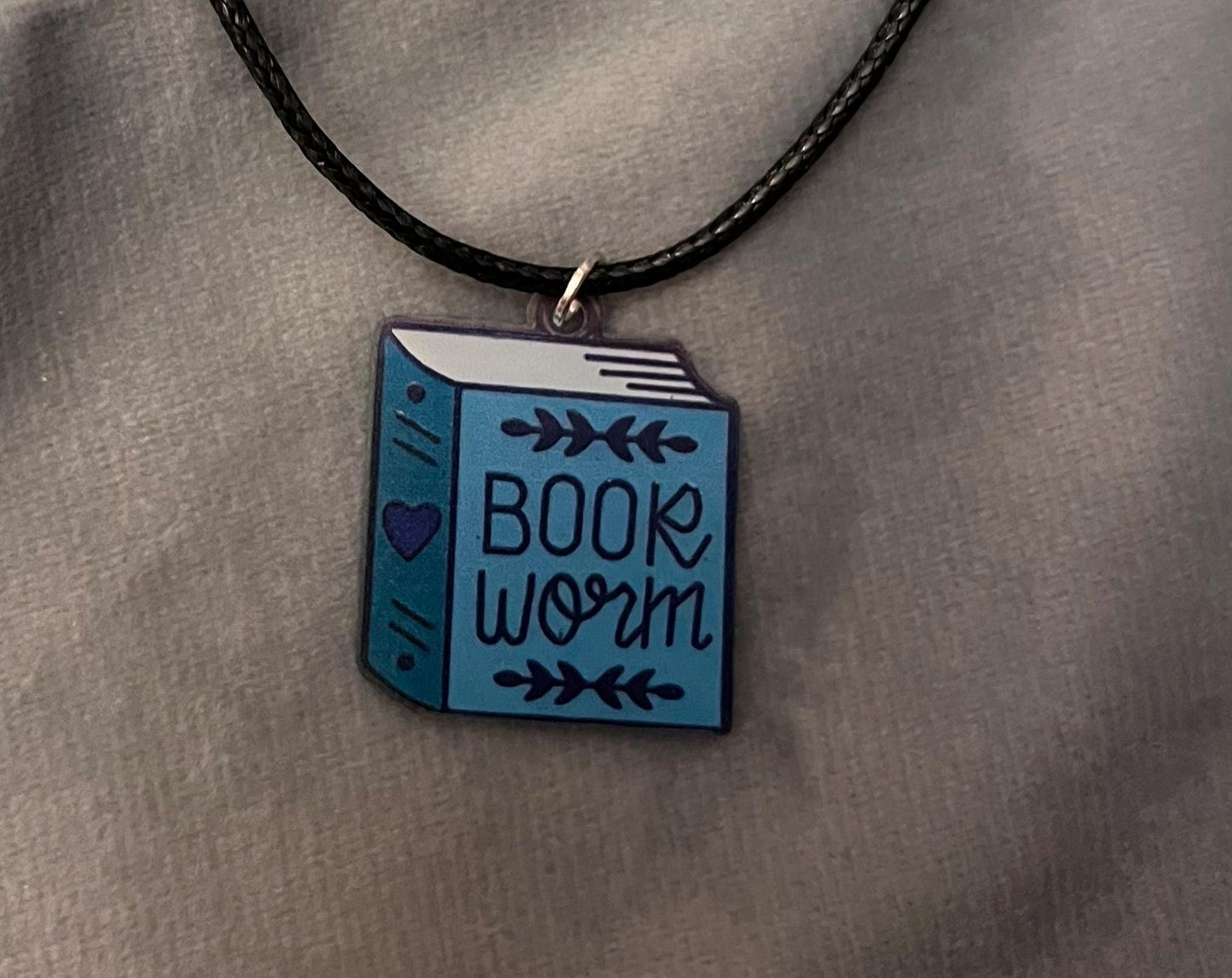 Bok halsband Book worm och 1984-hänge för bokälskare Present till läsare smycke Jag älskar böcker