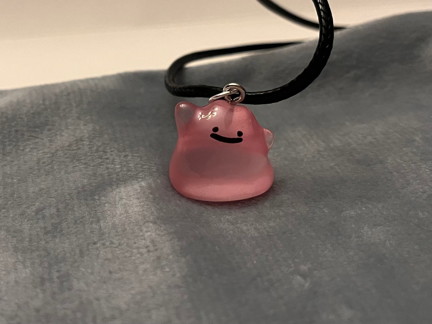 Ditto Halsband Pokemon Smycke Ditto Berlock Tv-spel Halsband för Pokemon-fan Shiny Ditto Pokopia Nintendo merch