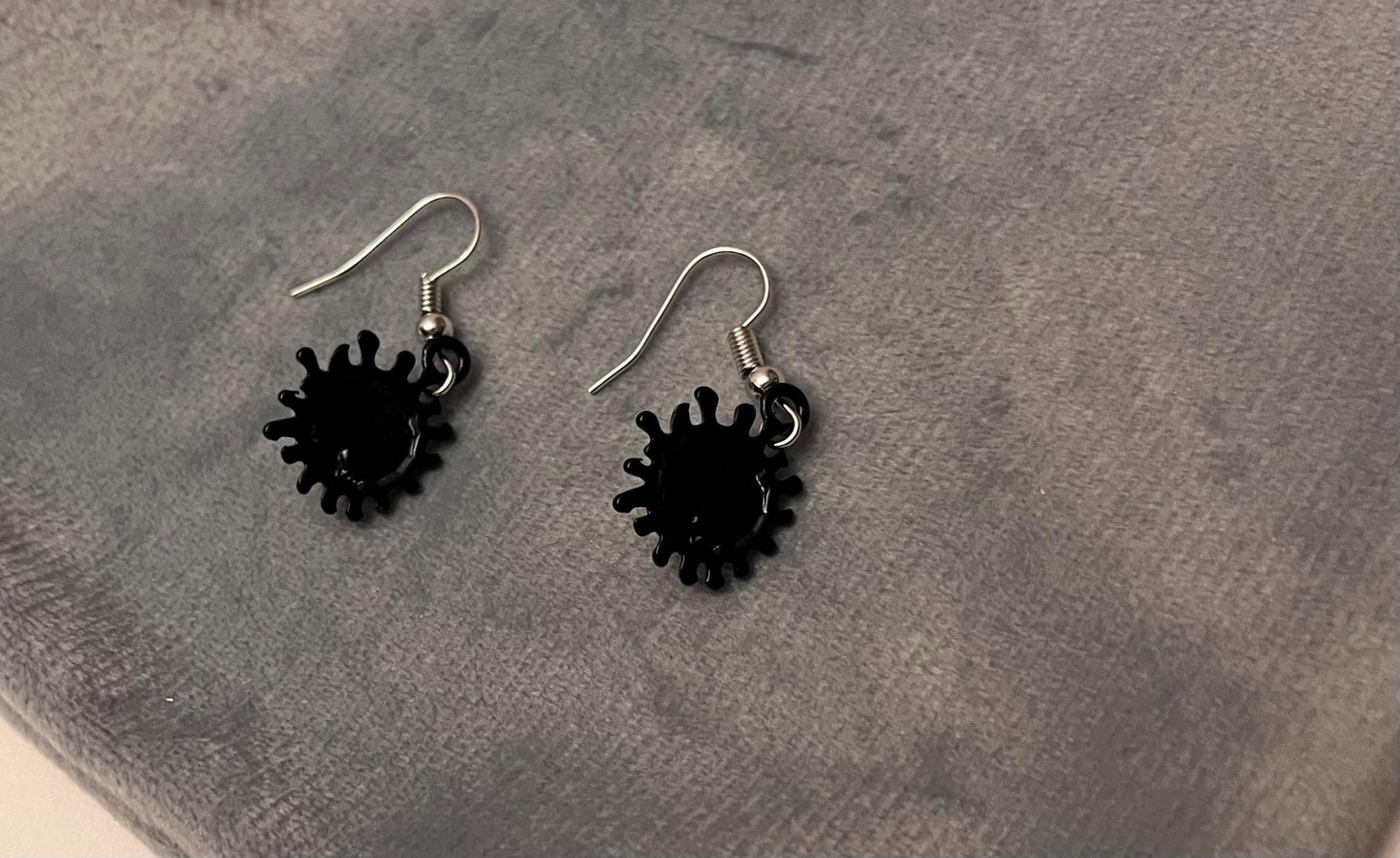 Susuwatari Örhängen Sot Sprite Smycken Studio Ghibli Örhängen Spirited Away Mekanism för Ghibli-älskare Gåva Dropphängande Örhängen