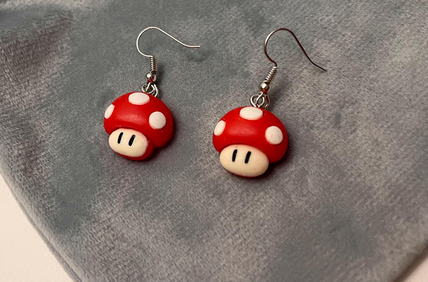 Super Mario Mushroom Örhängen Videospelsmycken Retro Gaming Present till Gamer Super Mushroom Örhängen Droppörhängen Super Mushroom Berlock