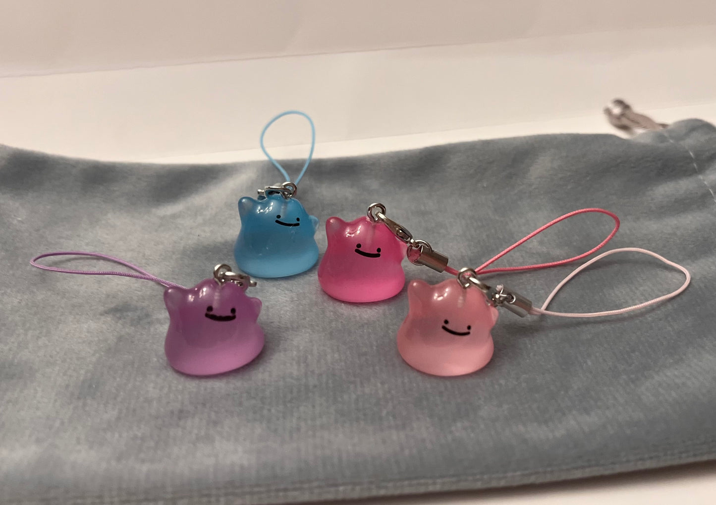 Luminous Ditto Phone Charm Pokémon Jewelry Ditto Keychain Pokémon Shiny Ditto Phonestrap for Pokémon Fan Gift