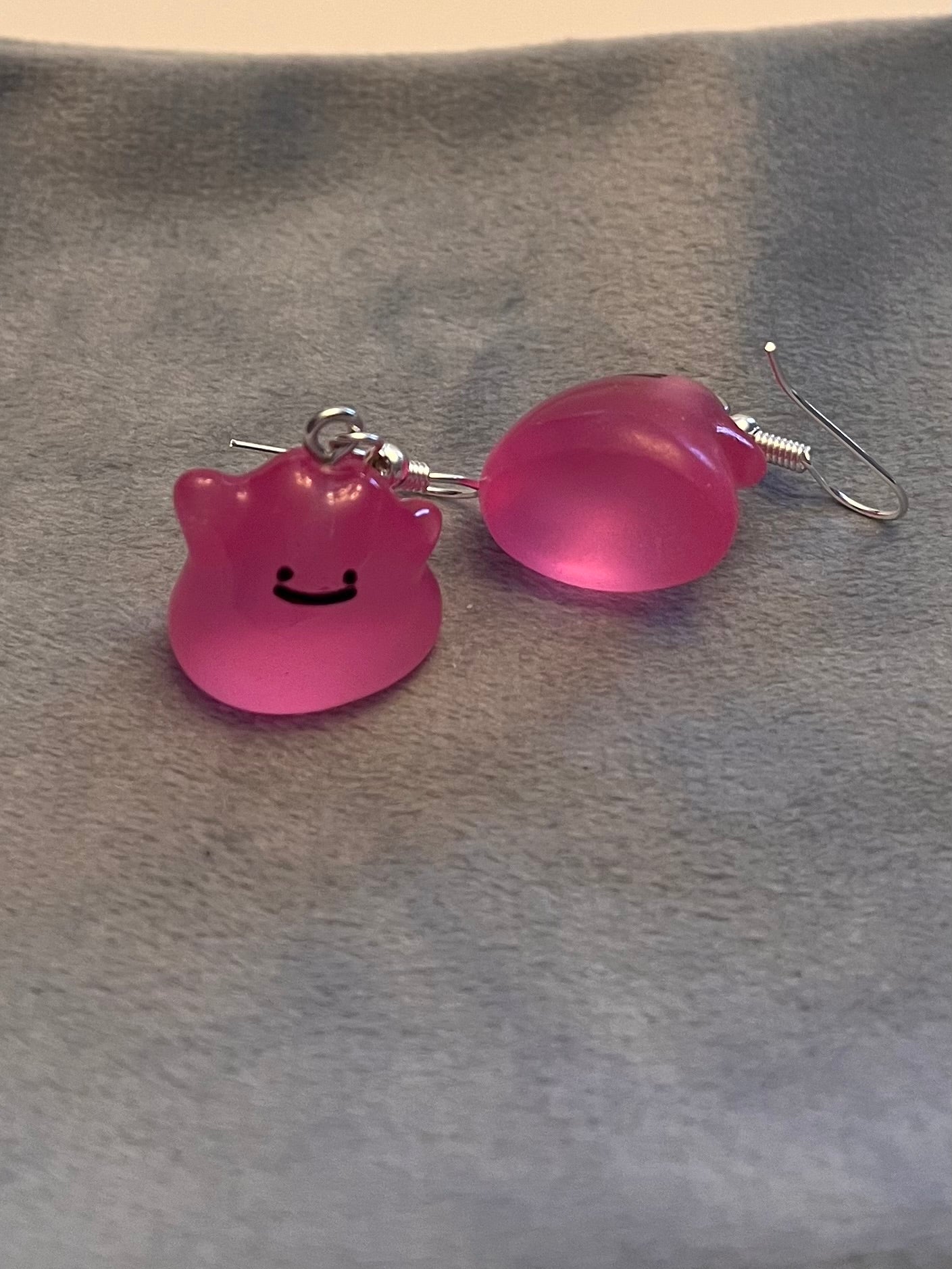 Luminous Ditto Earrings Pokémon Jewelry Gaming Gift for Pokémon Nerd Shiny Ditto Pokopia Drop Dagle Earrings Nintendo Glow in the dark