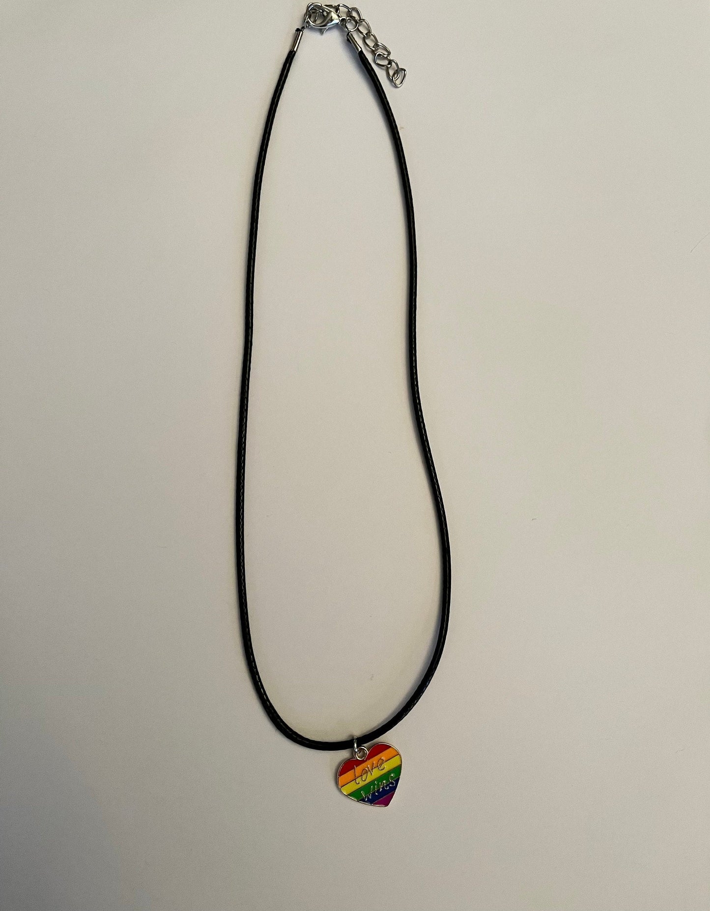 PRIDE Halsband Regnbågshjärta Love Wins Pride HBTQ+ Smycken Accessoarer