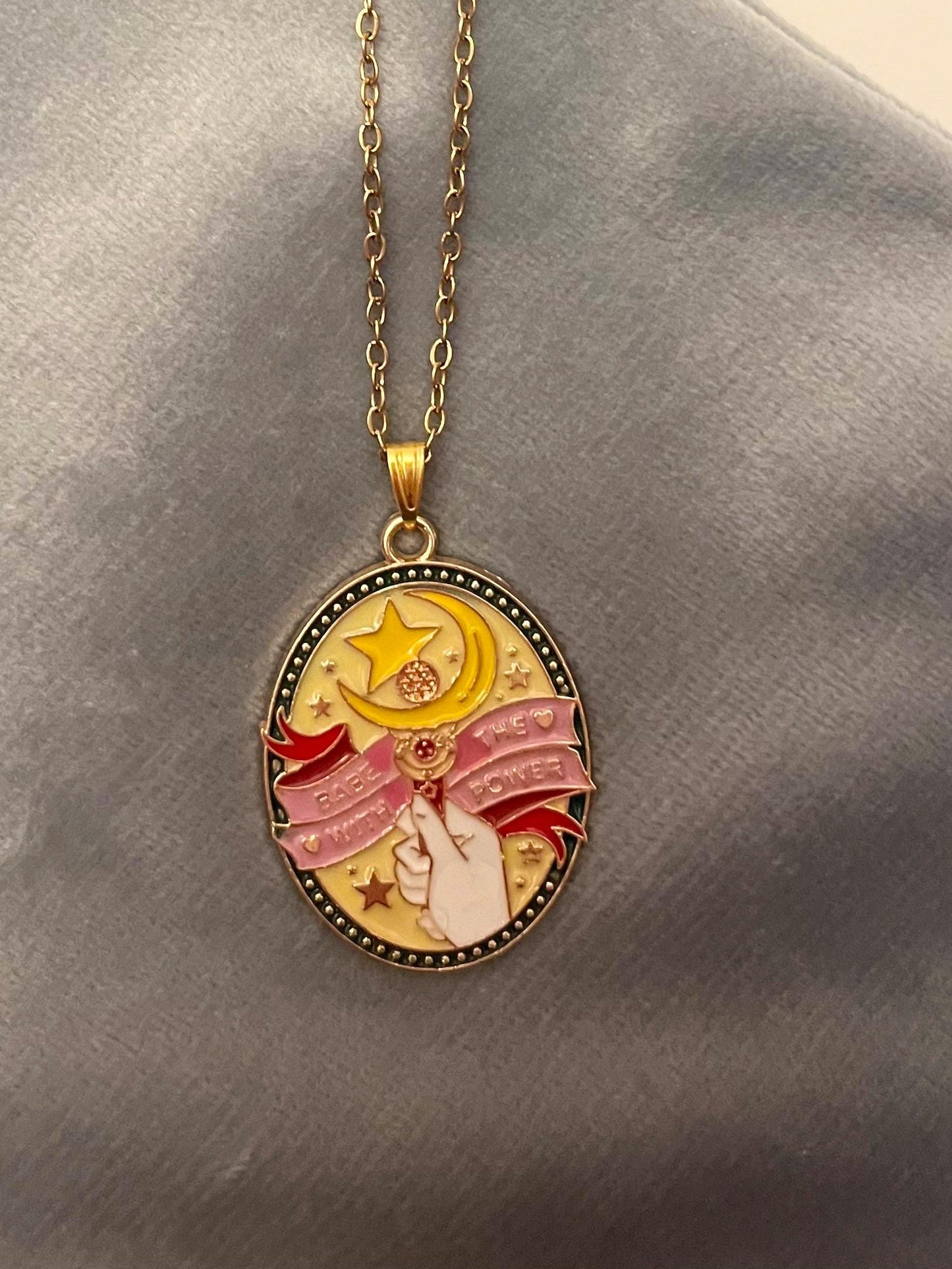 Sailor Moon Halsband Babe With The Power Anime Smycke Present till Sailor Moon-fan Sailor Moon Merchandise Guldimitation halsband Sailor Moon