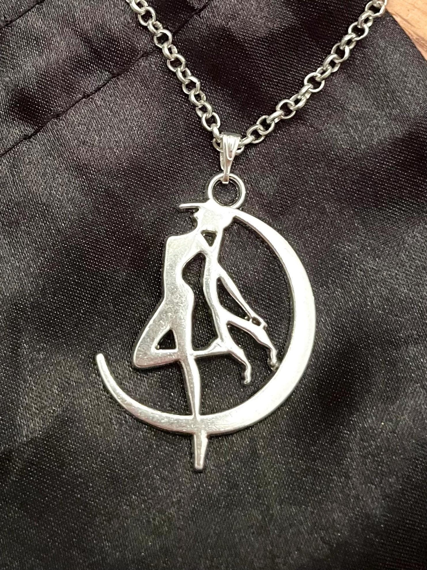 Sailor Moon Halsband Anime Smycken Present till Sailor Moon-fan Sailor Moon Merchandise Silver imitation 