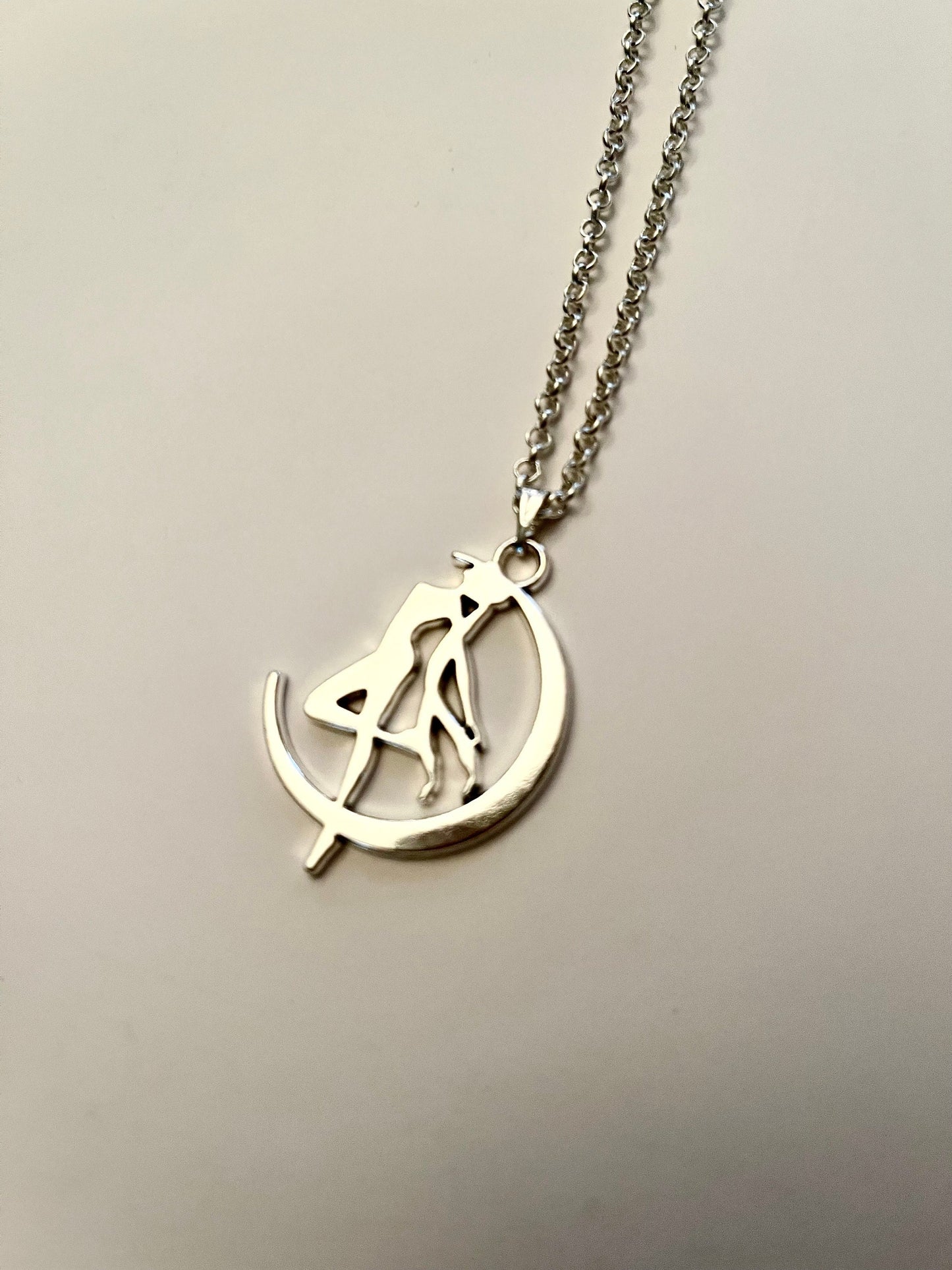 Sailor Moon Halsband Anime Smycken Present till Sailor Moon-fan Sailor Moon Merchandise Silver imitation 