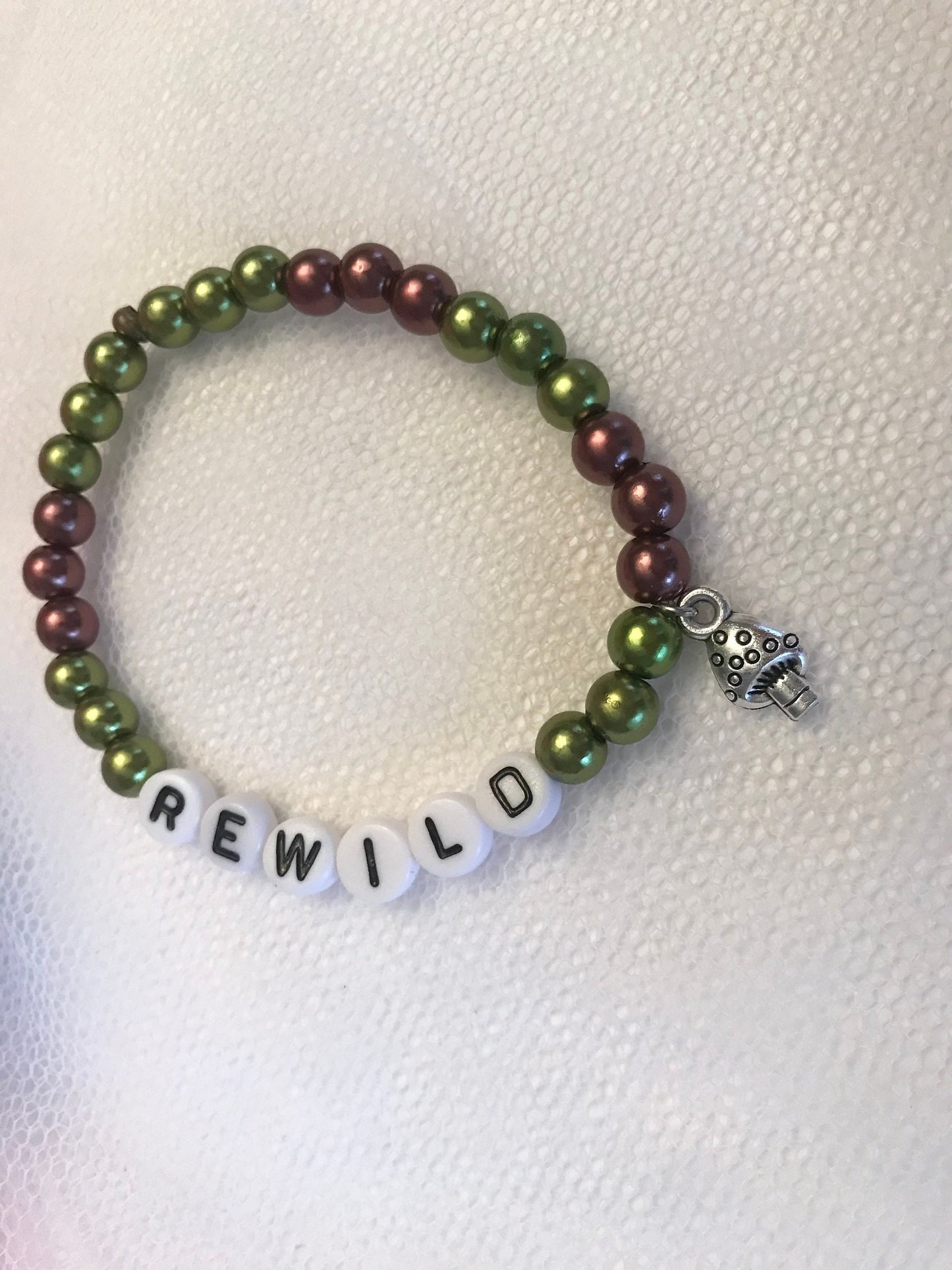 REWILD Armband Pärlat Elastiskt armband för Naturälskare Miljöaktivist armband Svampberlock Rewilding Smycken Handgjort