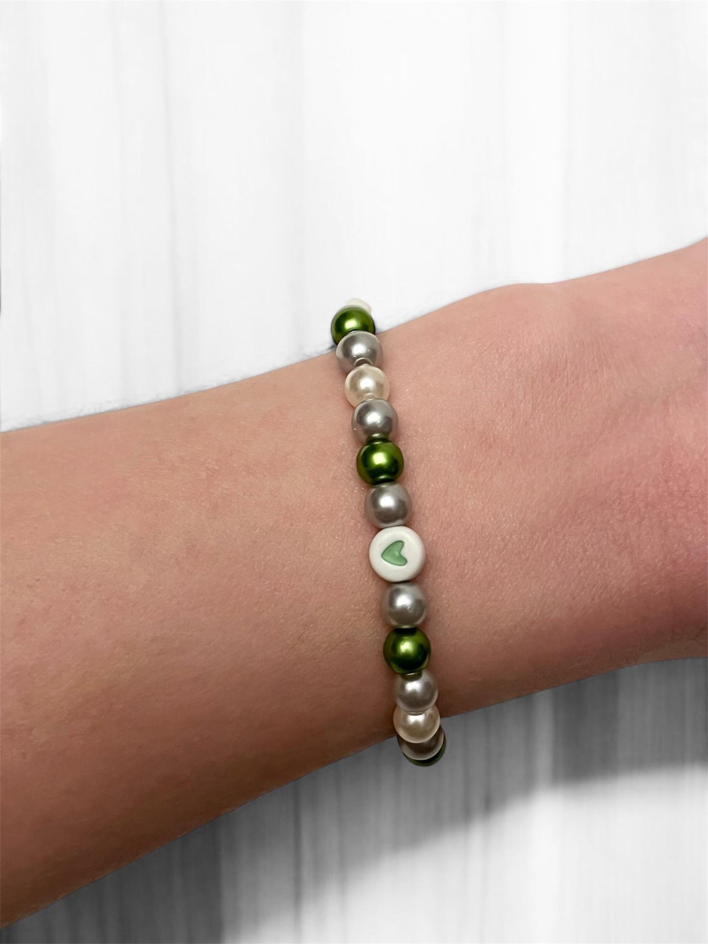 Gray-romantic Bracelet Beaded Elastic with Hearts for Pride Season LGBTQ+ Jewelry Greyromantic flag colors