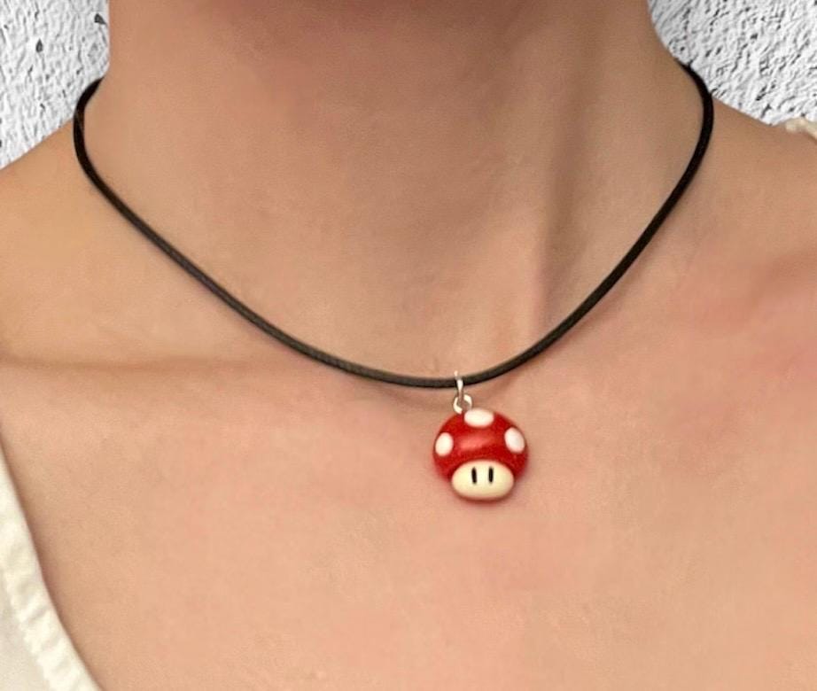 Supersvamphalsband för gamergåva Super Mario Svamphänge Videospelssmycken Nintendo Svampberlock