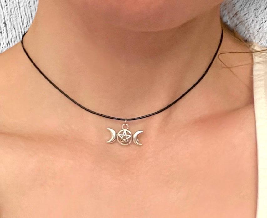 Choker Triple Moon Halsband Wicca Present Pagan Hänge Stjärna Silver Imitation Halvmåne Gudinna Smycken Pentakel och Månar
