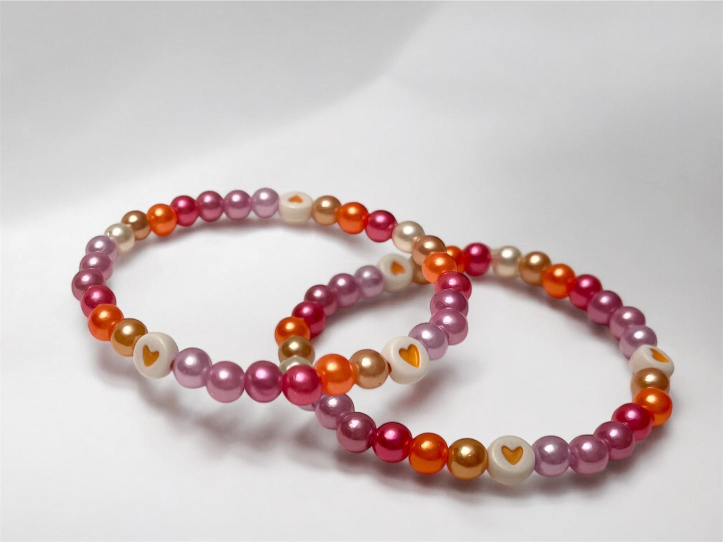Lesbisk armband med pärlor och hjärtan för pridesäsongen HBTQ+ smycken Lesbiska flaggfärger HBTQ+armband