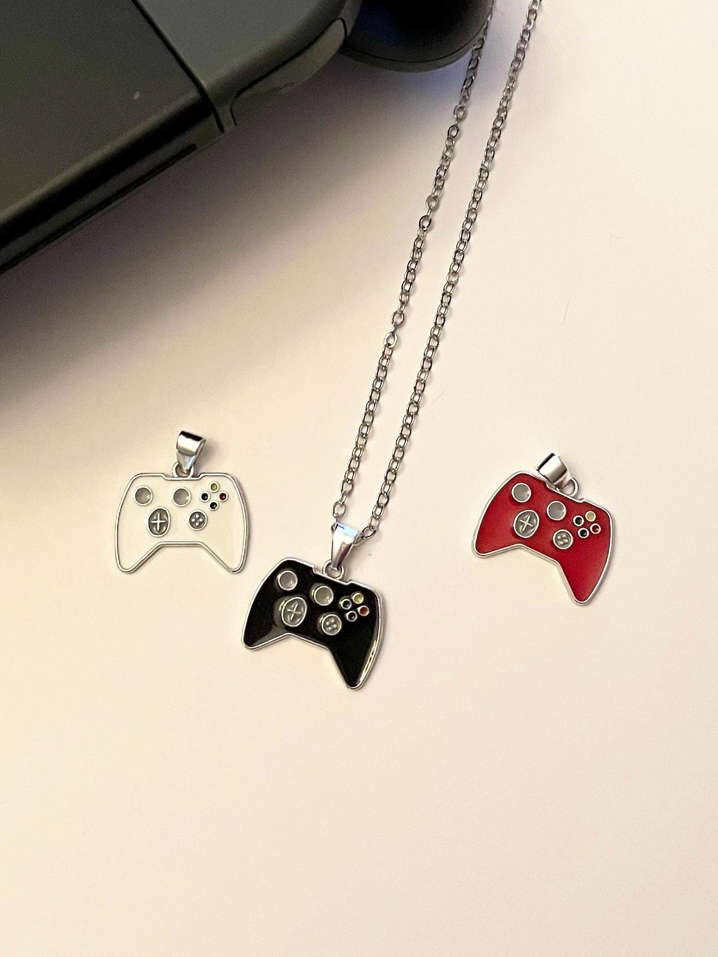 Spelkontroll halsband för gamer Present Tv-spel smycke Handkontroll berlock Spelhalsband Rostfritt stål