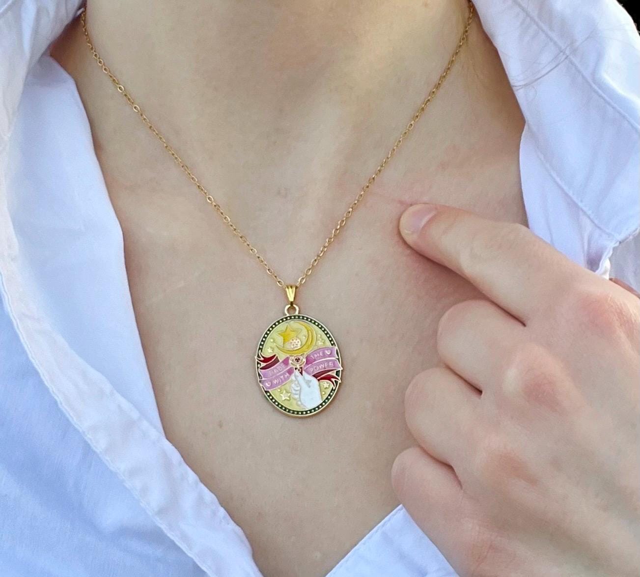 Sailor Moon Halsband Babe With The Power Anime Smycke Present till Sailor Moon-fan Sailor Moon Merchandise Guldimitation halsband Sailor Moon
