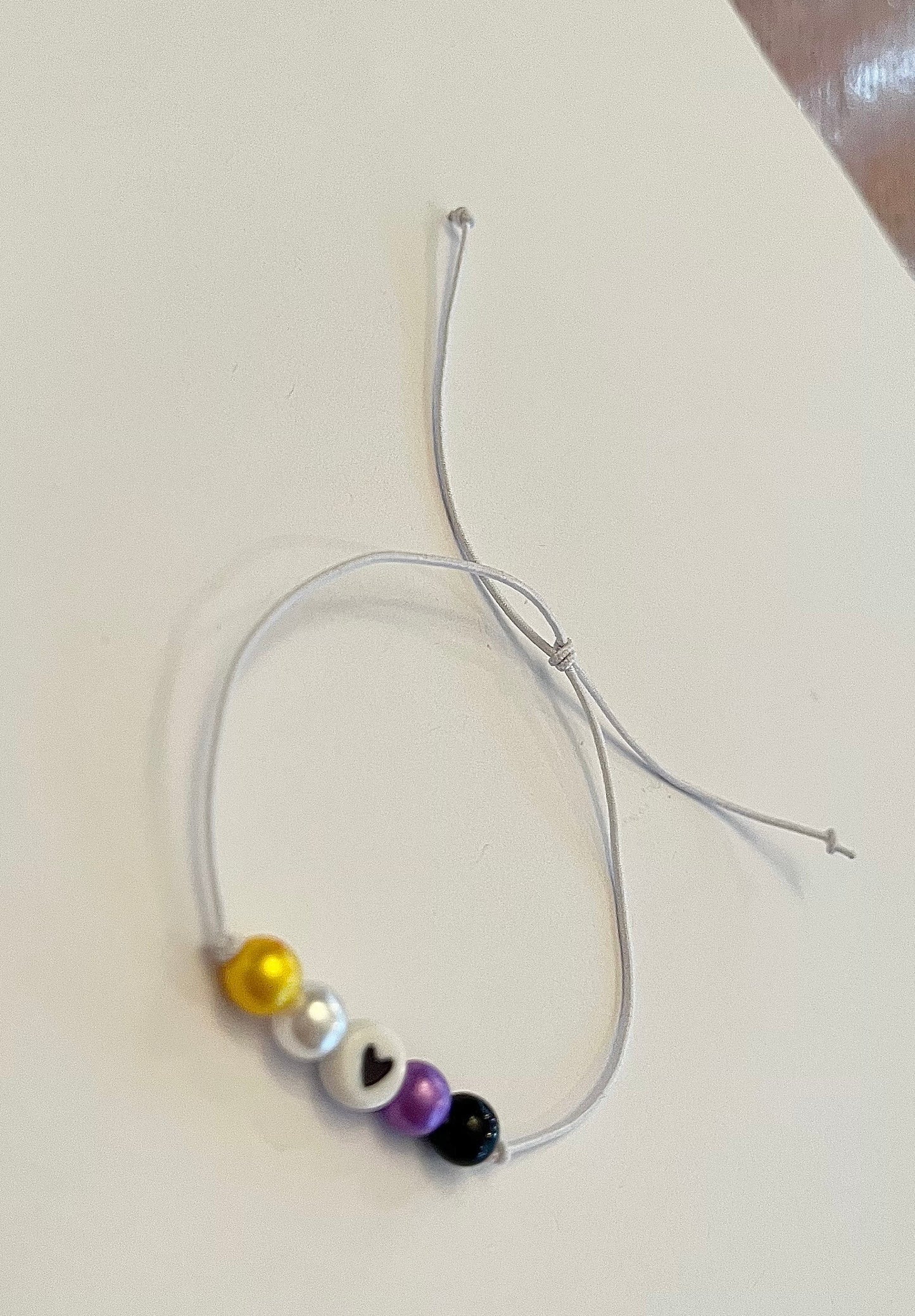 Icke binär armband pärlor LGBTQ+ smycken pride accessoarer